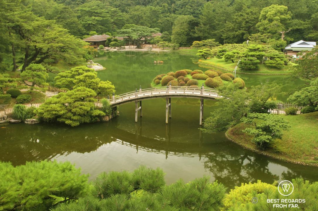 Ritsurin Garden, Takamatsu: view on the pond.