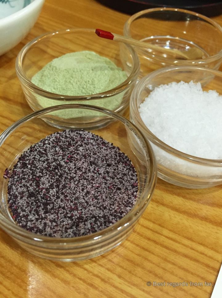 Flavoured salts brought at a temura-ya to savour the tempura being cooked under our eyes.