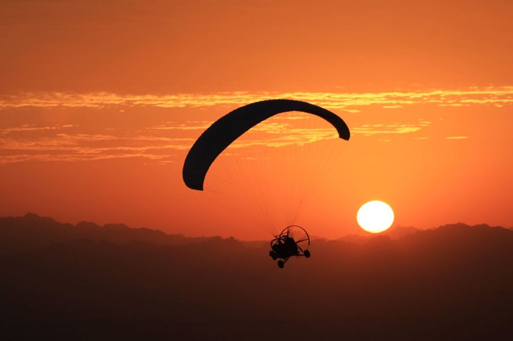 Paramotor desert sunrise4
