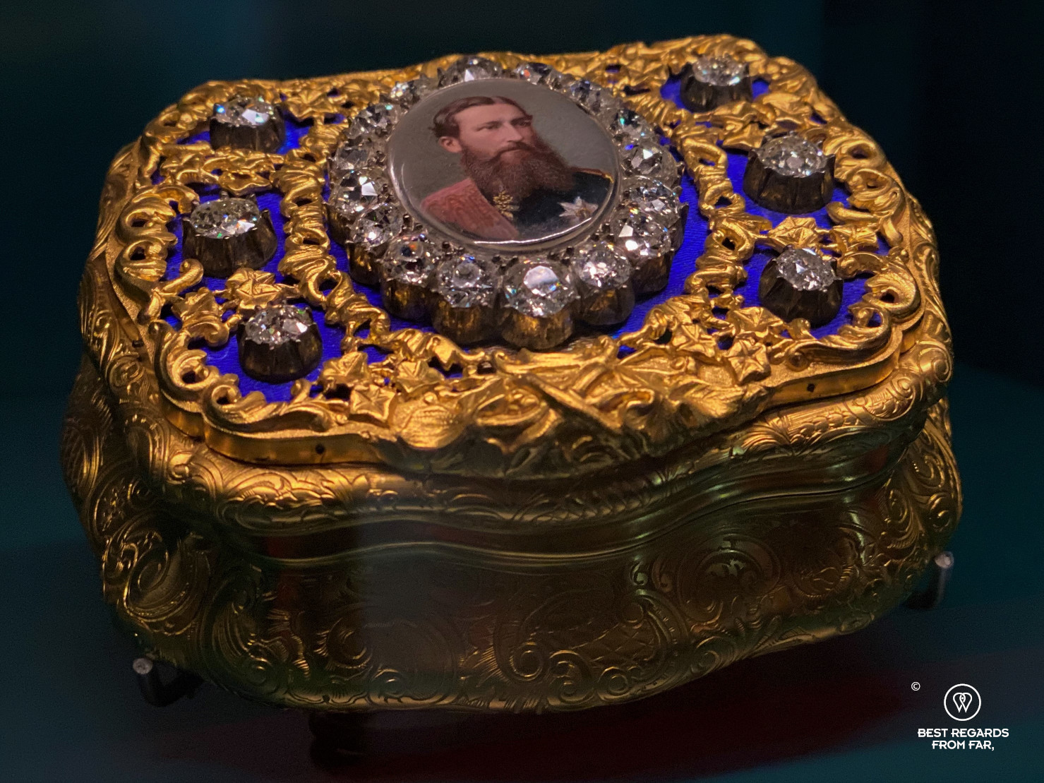 Gold snuffboxes with diamonds and portrait of King Leopold II, 1883, DIVA museum, Antwerp