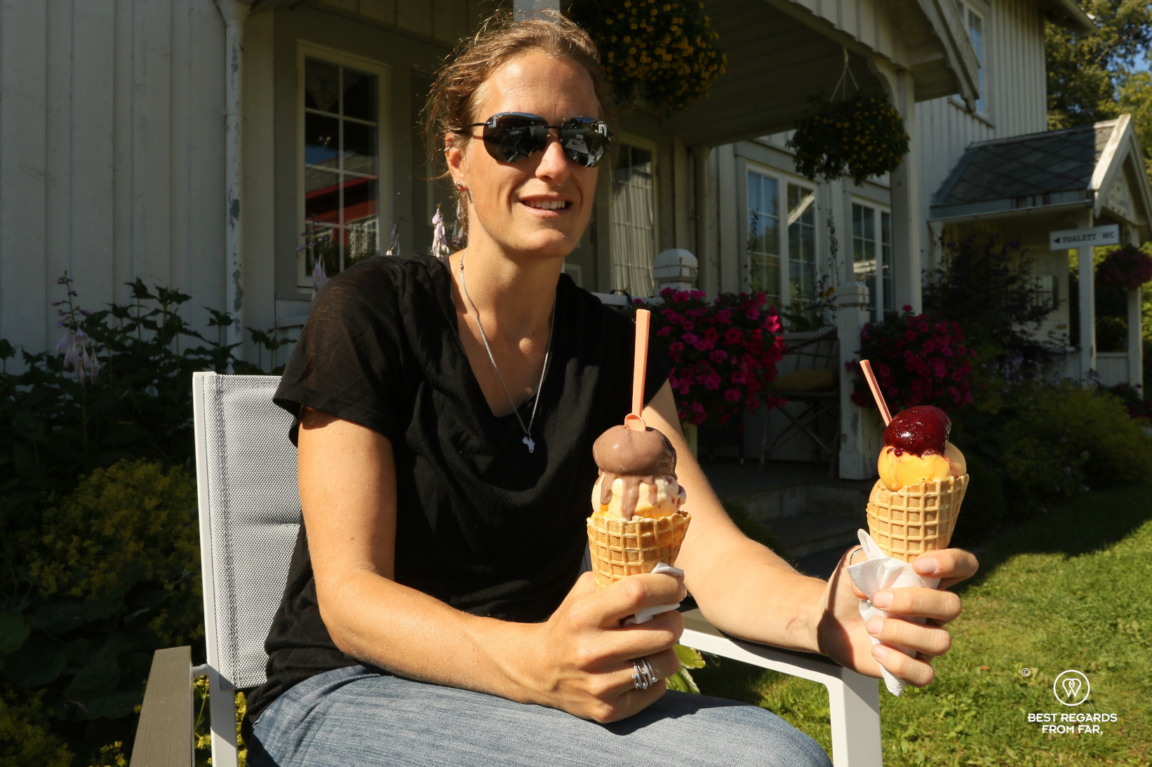 Ejoying ice-creams at Gangstad Gardsysteri milk farm