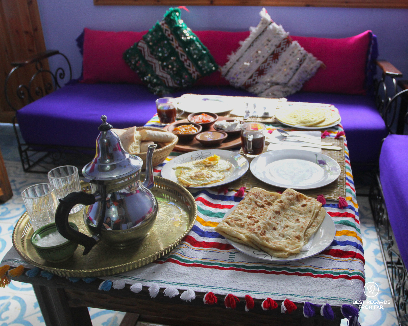 Moroccan dinner at Gîte Talassemtane.