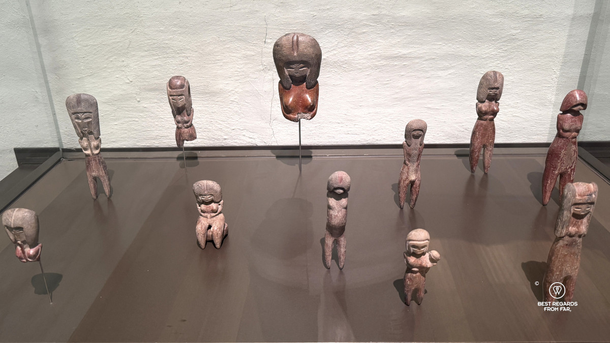 The Valdivia dolls in Casa del Alabado.