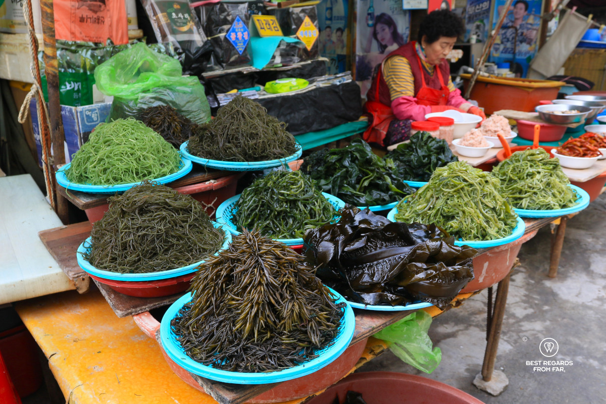 Different sorts of seaweed on the Jagalchi market in Busan.